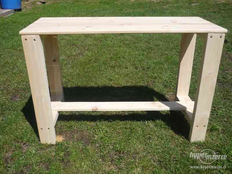Dřevěný zahradní nebo dětský stolek, NOVÝ - foto 2