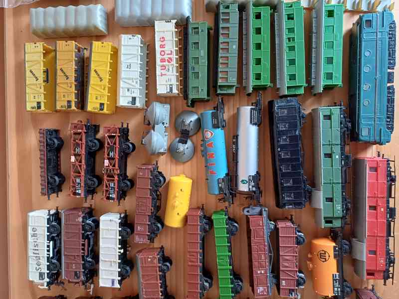 Vagonky na náhradní díly.  TT - foto 5