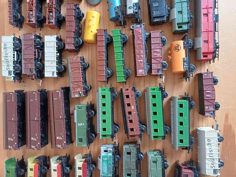 Vagonky na náhradní díly.  TT - foto 4