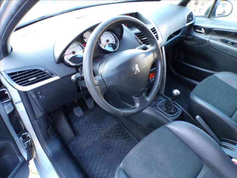 Peugeot 207 1,6 i SPORT-HNED ODJÍŽDÍTE - foto 8