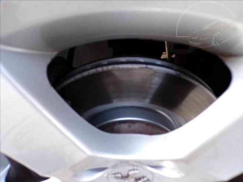 Peugeot 207 1,6 i SPORT-HNED ODJÍŽDÍTE - foto 16