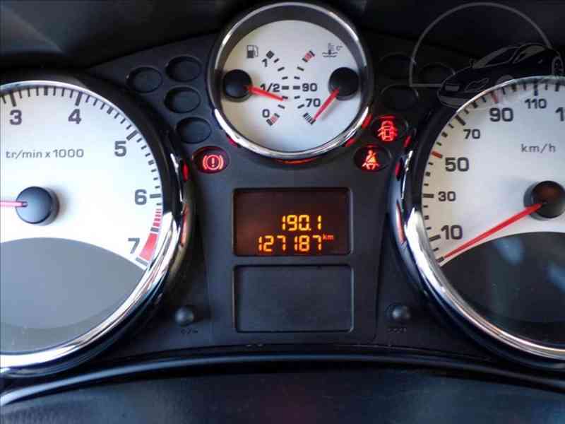 Peugeot 207 1,6 i SPORT-HNED ODJÍŽDÍTE - foto 6