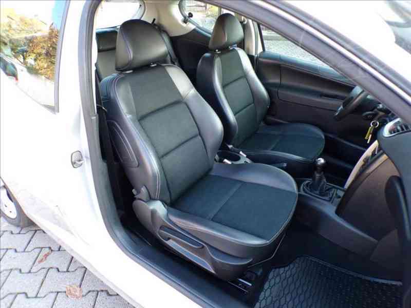 Peugeot 207 1,6 i SPORT-HNED ODJÍŽDÍTE - foto 13