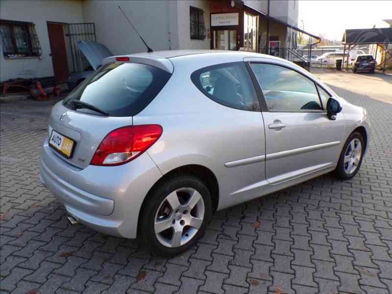 Peugeot 207 1,6 i SPORT-HNED ODJÍŽDÍTE - foto 3