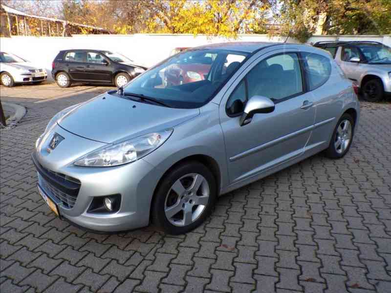 Peugeot 207 1,6 i SPORT-HNED ODJÍŽDÍTE - foto 2