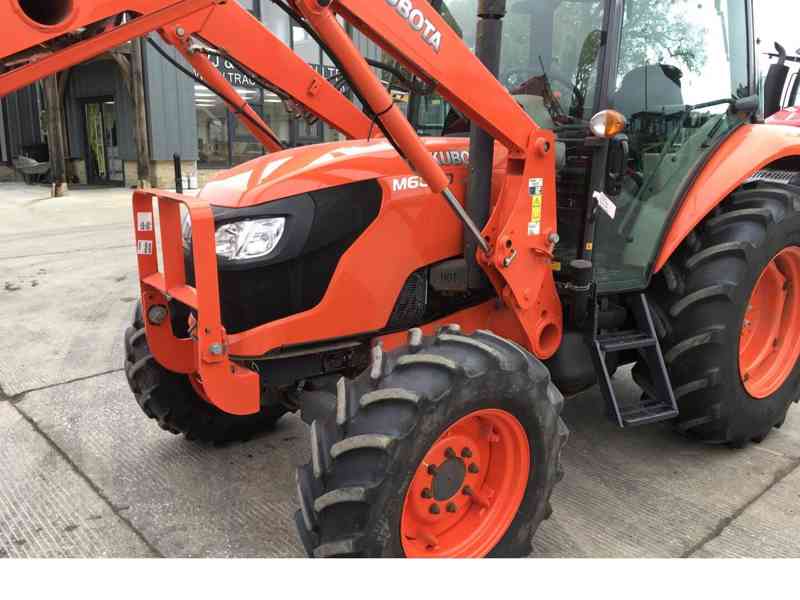 Traktoru Kubota m6060 s čelním nakladačem - foto 9