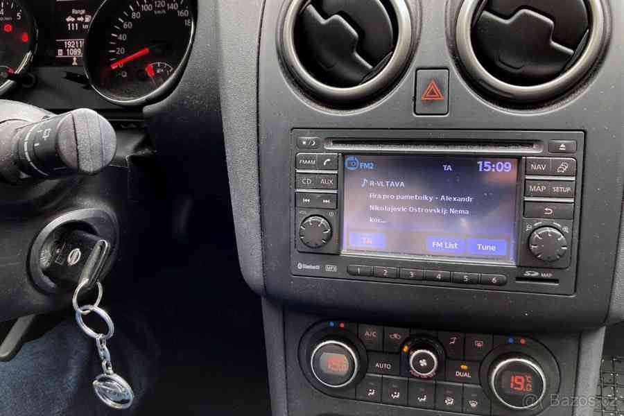 Nissan Qashqai STK 12/2027 + SADA DISKŮ/PNEU - foto 11