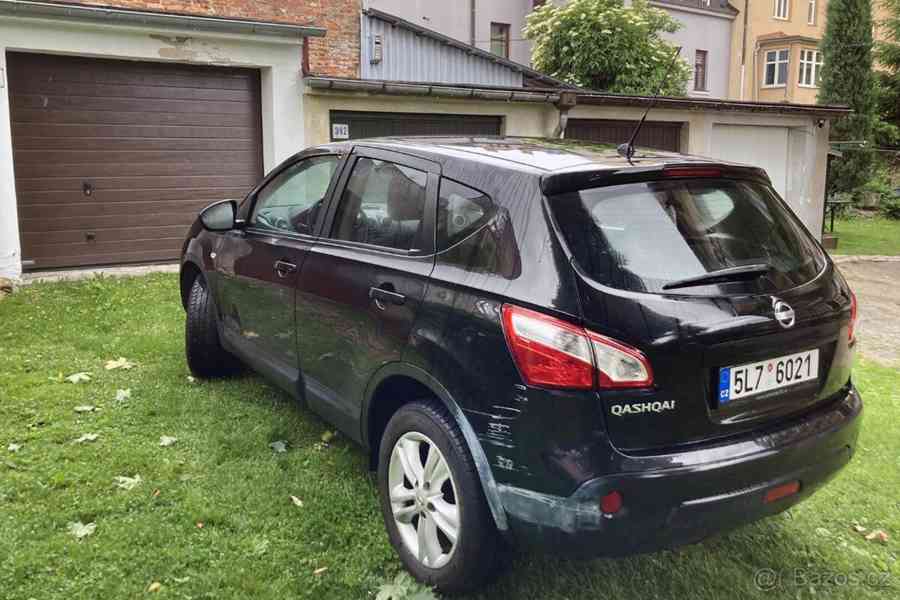 Nissan Qashqai STK 12/2027 + SADA DISKŮ/PNEU - foto 7