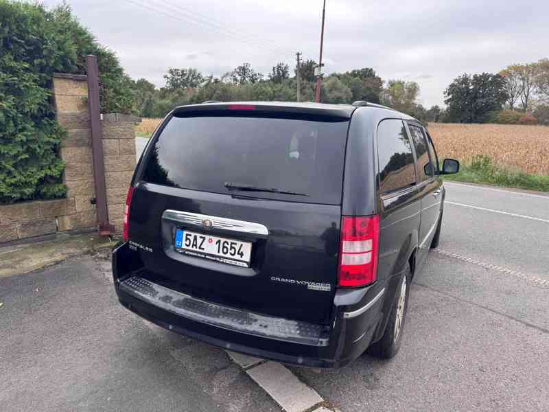 Chrysler Grand Voyager 2,8 CRDi RT 2010 - foto 5