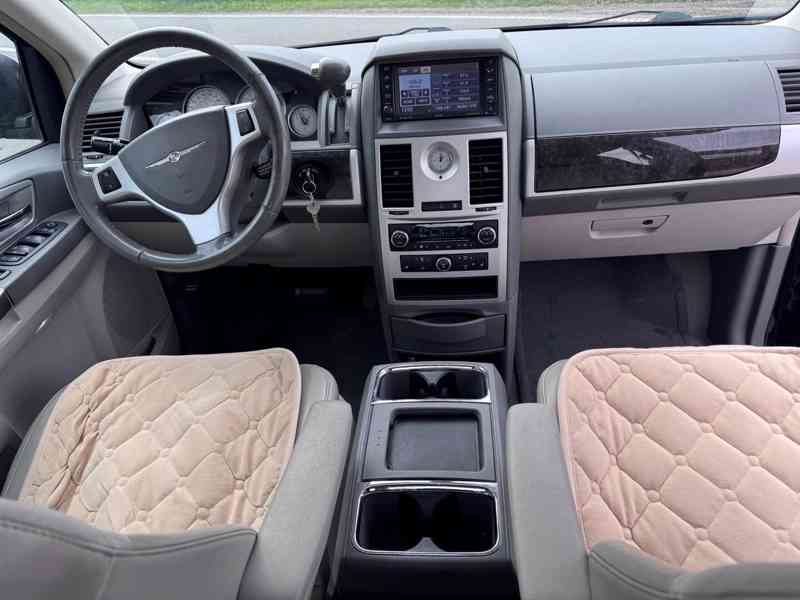 Chrysler Grand Voyager 2,8 CRDi RT 2010 - foto 14