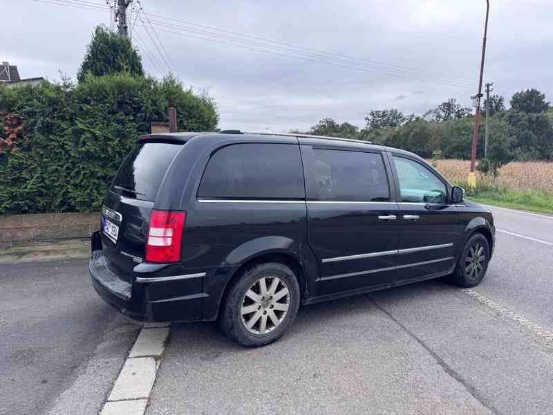 Chrysler Grand Voyager 2,8 CRDi RT 2010 - foto 4