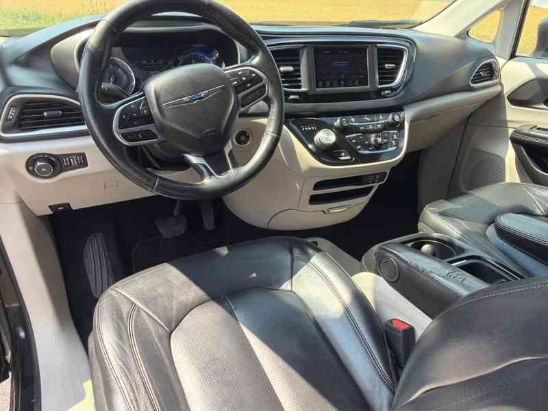  Chrysler Pacifica 3,6 Pentastar RU Kůže 2020 DPH - foto 13