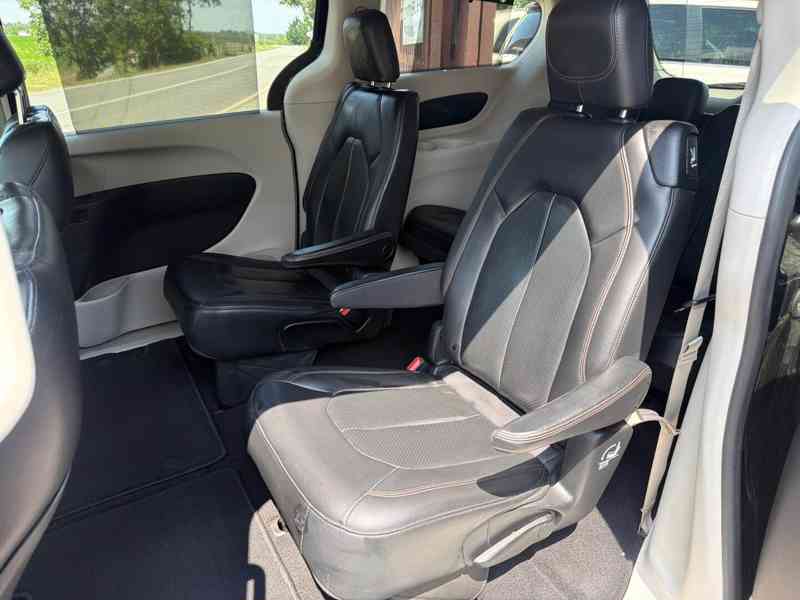  Chrysler Pacifica 3,6 Pentastar RU Kůže 2020 DPH - foto 12