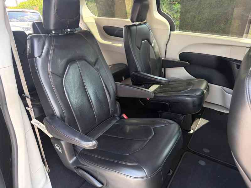  Chrysler Pacifica 3,6 Pentastar RU Kůže 2020 DPH - foto 9