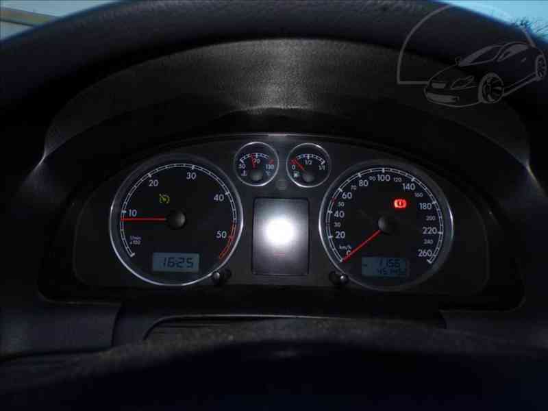 Volkswagen Passat 1,9 TDI KLIMA,TEMPOMAT - foto 6