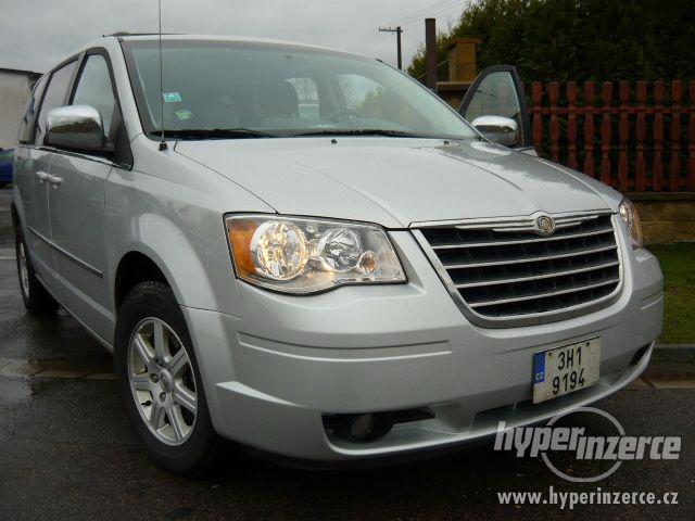 Chrysler Town Country 3,8V6 Stown Go 2010 TOP - foto 13