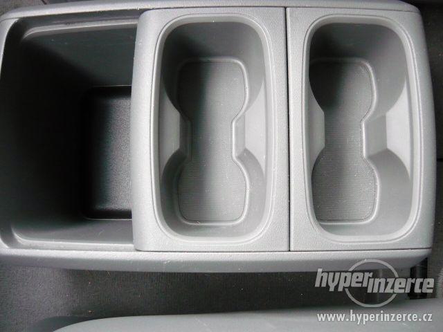 Chrysler Town Country 3,8V6 Stown Go 2010 TOP - foto 19
