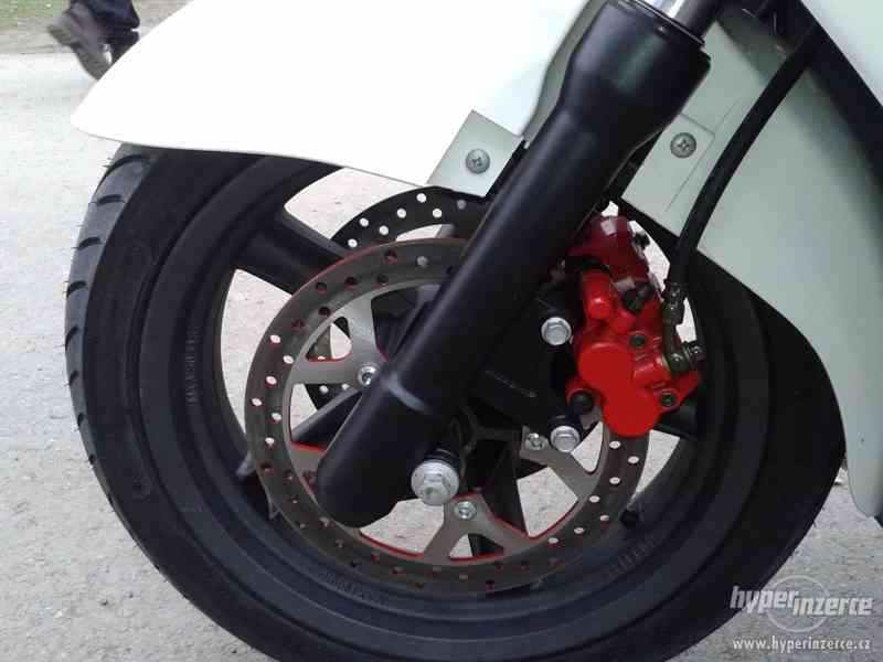 Nový Jonway GTS Maxi - 125CC 4T - foto 5