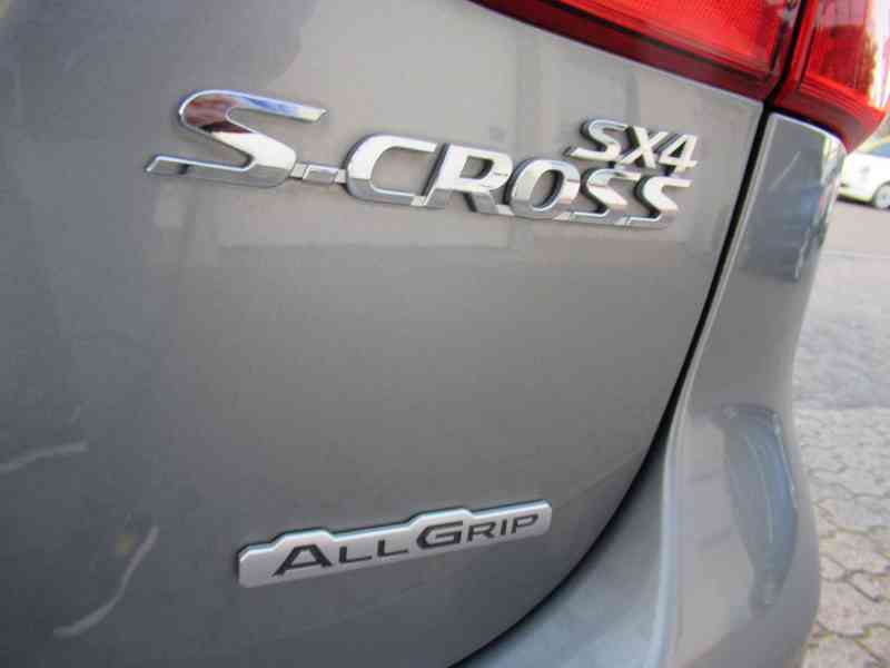 Suzuki SX4 S-Cross 1.6DDiS Comfort 4x4 88kw - foto 9