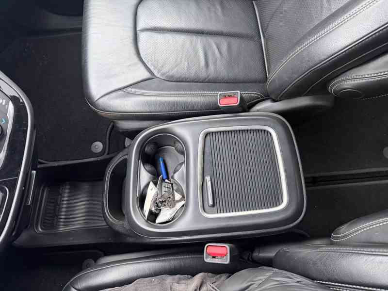 Chrysler Pacifica 3,6V6 Stown 2x DVD S-type 2018 DPH - foto 18