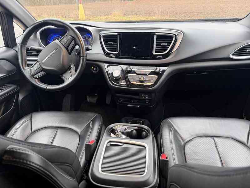Chrysler Pacifica 3,6V6 Stown 2x DVD S-type 2018 DPH - foto 10