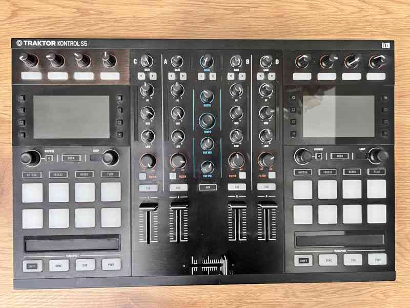 Native Instruments Traktor Kontrol S5+licence Traktor Pro 3 - foto 1