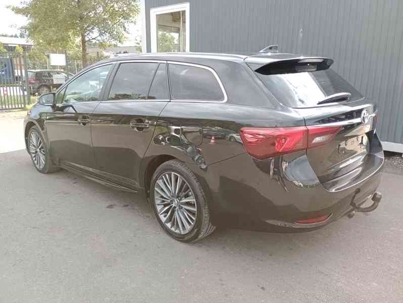 Toyota Avensis 1.8 VVT-I Aut. benzín 108kw - foto 7
