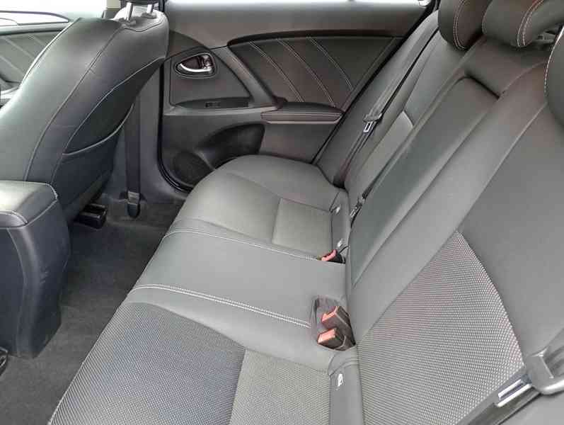 Toyota Avensis 1.8 VVT-I Aut. benzín 108kw - foto 11