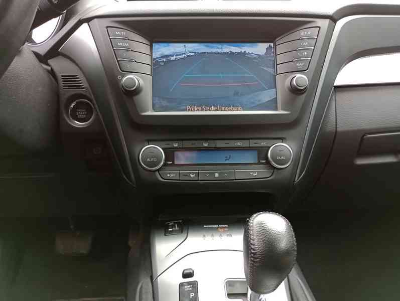Toyota Avensis 1.8 VVT-I Aut. benzín 108kw - foto 21