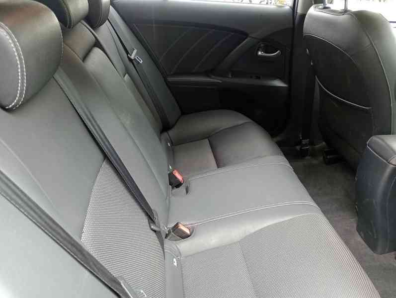 Toyota Avensis 1.8 VVT-I Aut. benzín 108kw - foto 8