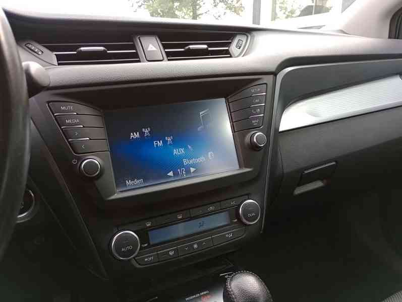 Toyota Avensis 1.8 VVT-I Aut. benzín 108kw - foto 19