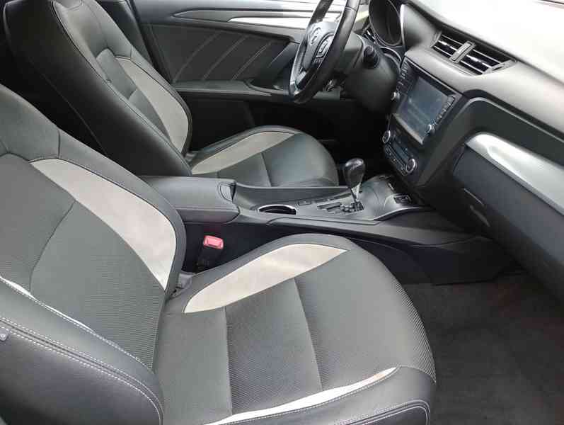 Toyota Avensis 1.8 VVT-I Aut. benzín 108kw - foto 15