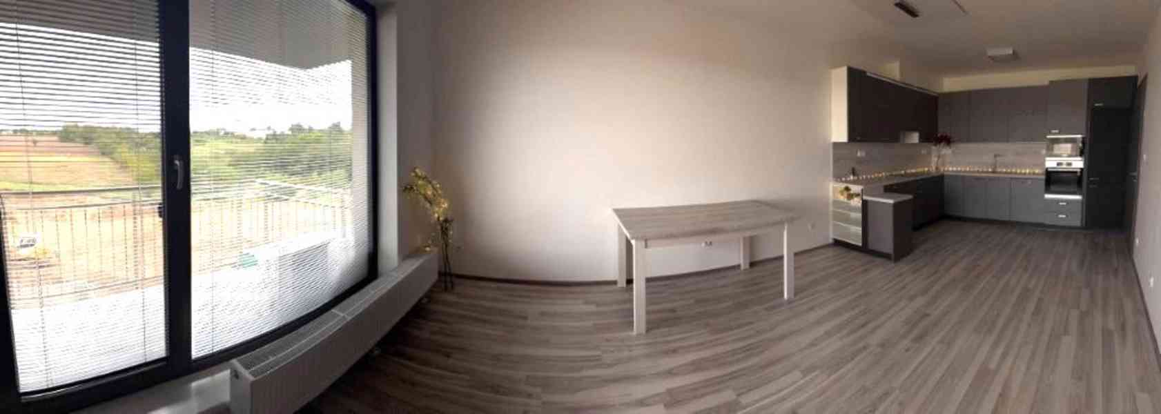 PRONÁJEM BYTU 2+KK V RAJHRADĚ U BRNA - foto 6