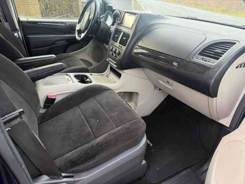 Dodge Grand Caravan 3,6 RT LPG 2014 - foto 10
