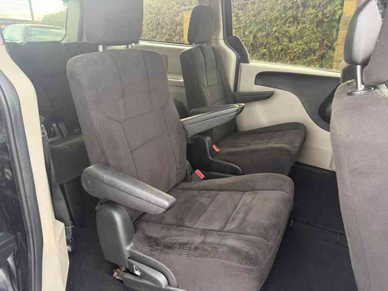 Dodge Grand Caravan 3,6 RT LPG 2014 - foto 9