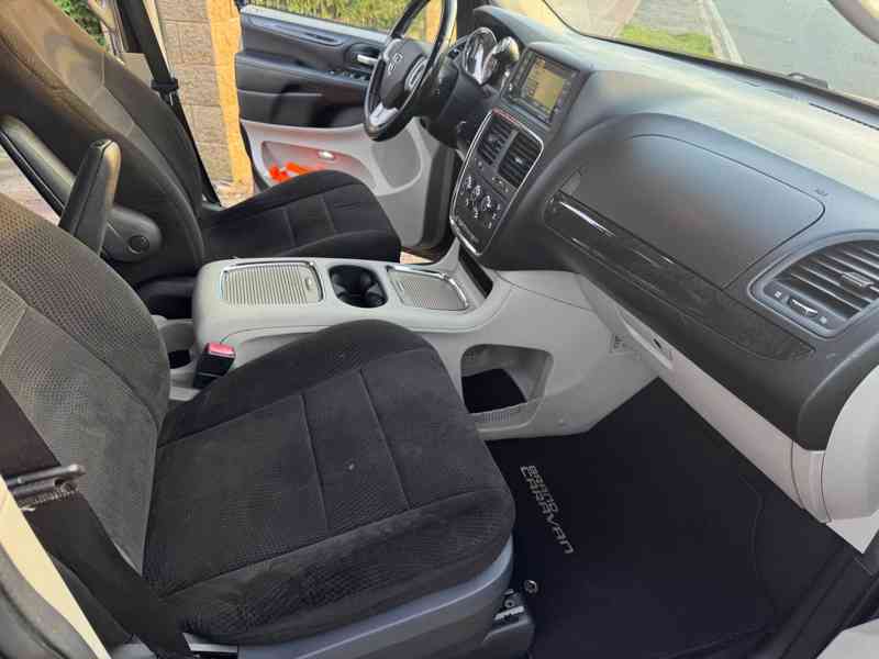 Dodge Grand Caravan 3,6 RT LPG 2014 - foto 8