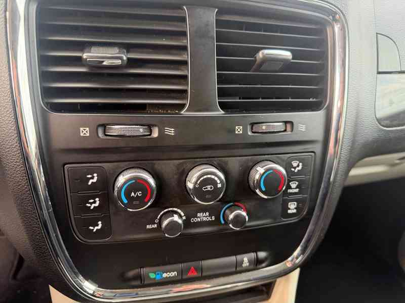 Dodge Grand Caravan 3,6 RT LPG 2014 - foto 19
