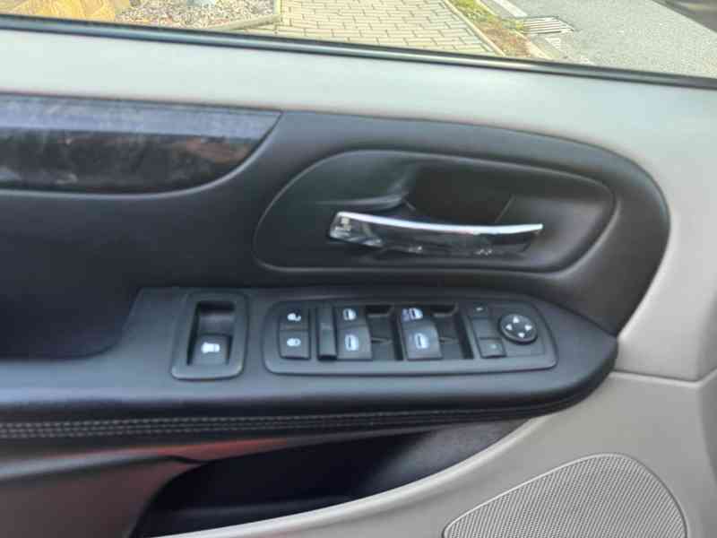 Dodge Grand Caravan 3,6 RT LPG 2014 - foto 14