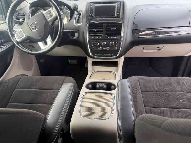 Dodge Grand Caravan 3,6 RT LPG 2014 - foto 12