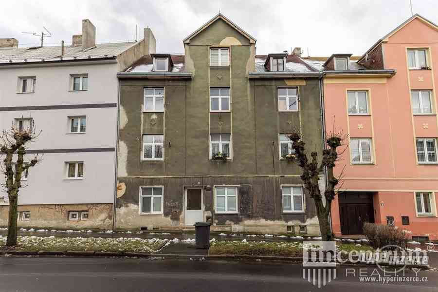 Prodej bytu 2+1 61 m2 Závodu míru, Karlovy Vary Stará Role - foto 2