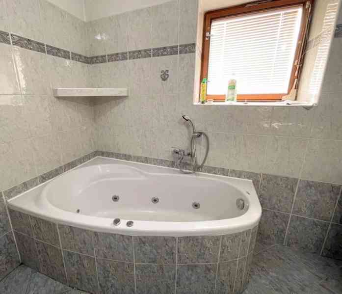 Prodej rodinného domu 300 m², Česká Lípa - Stará Lípa - foto 18