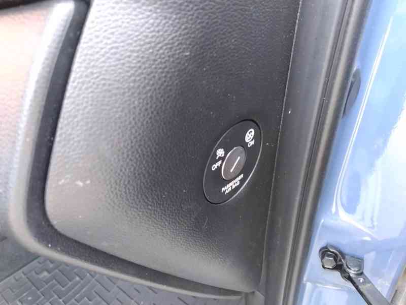 HYUNDAI i10 1.0i   KLIMA,1.MAJITEL,ČR - foto 22