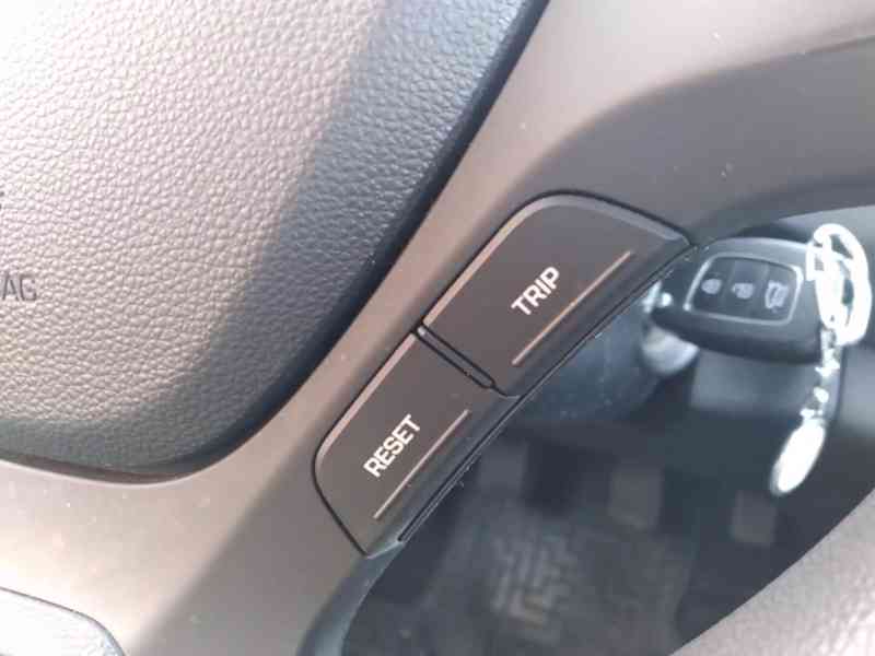 HYUNDAI i10 1.0i   KLIMA,1.MAJITEL,ČR - foto 16