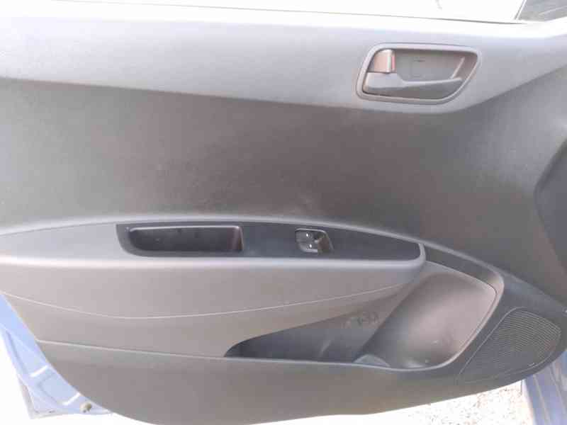 HYUNDAI i10 1.0i   KLIMA,1.MAJITEL,ČR - foto 24