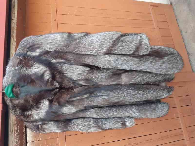Dámský kožich - stříbrná liška Paleto  - foto 1