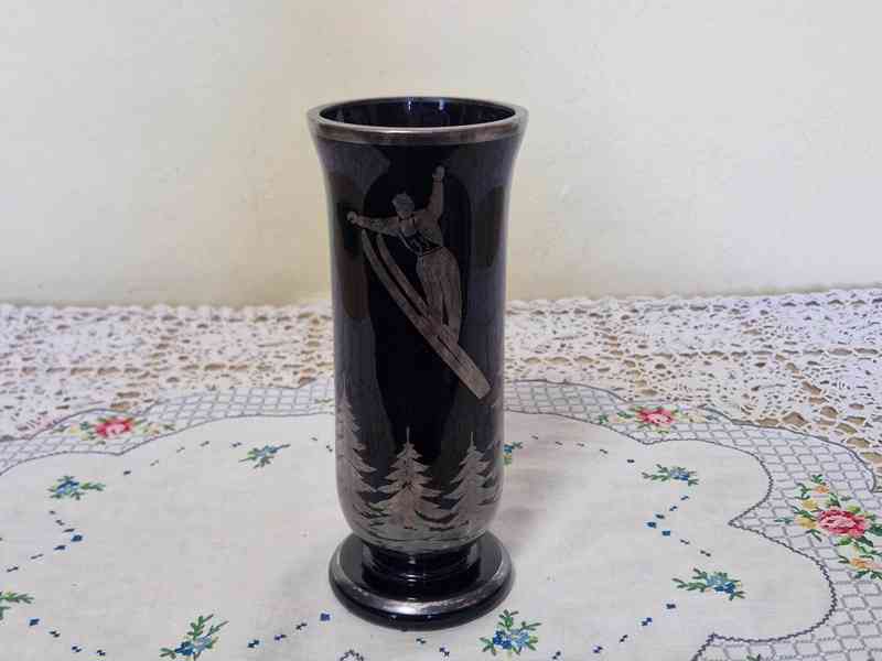 Zajímavá černá Váza Lyžař Skoky na Lyžích Burkert - foto 8