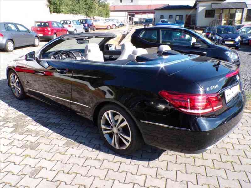 Mercedes-Benz E 200 2,0i AUTOMAT - foto 4