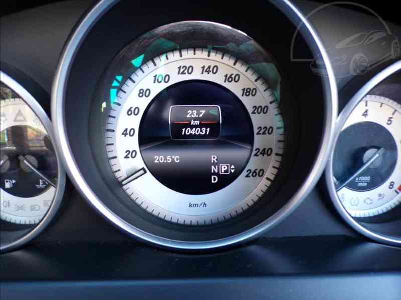 Mercedes-Benz E 200 2,0i AUTOMAT - foto 6