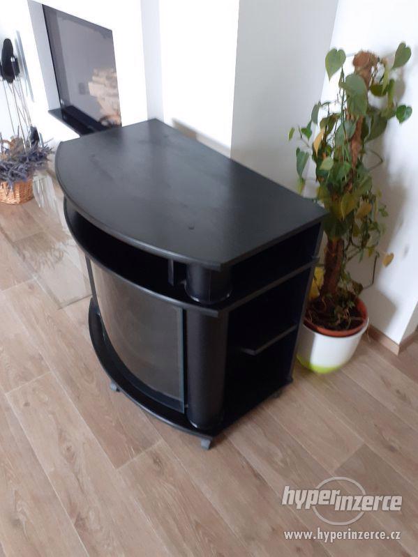 televizní stolek černý - foto 2