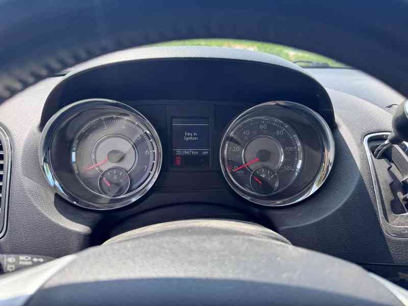 Chrysler Town Country 3,6 LPG Limited DVD 2014 - foto 19